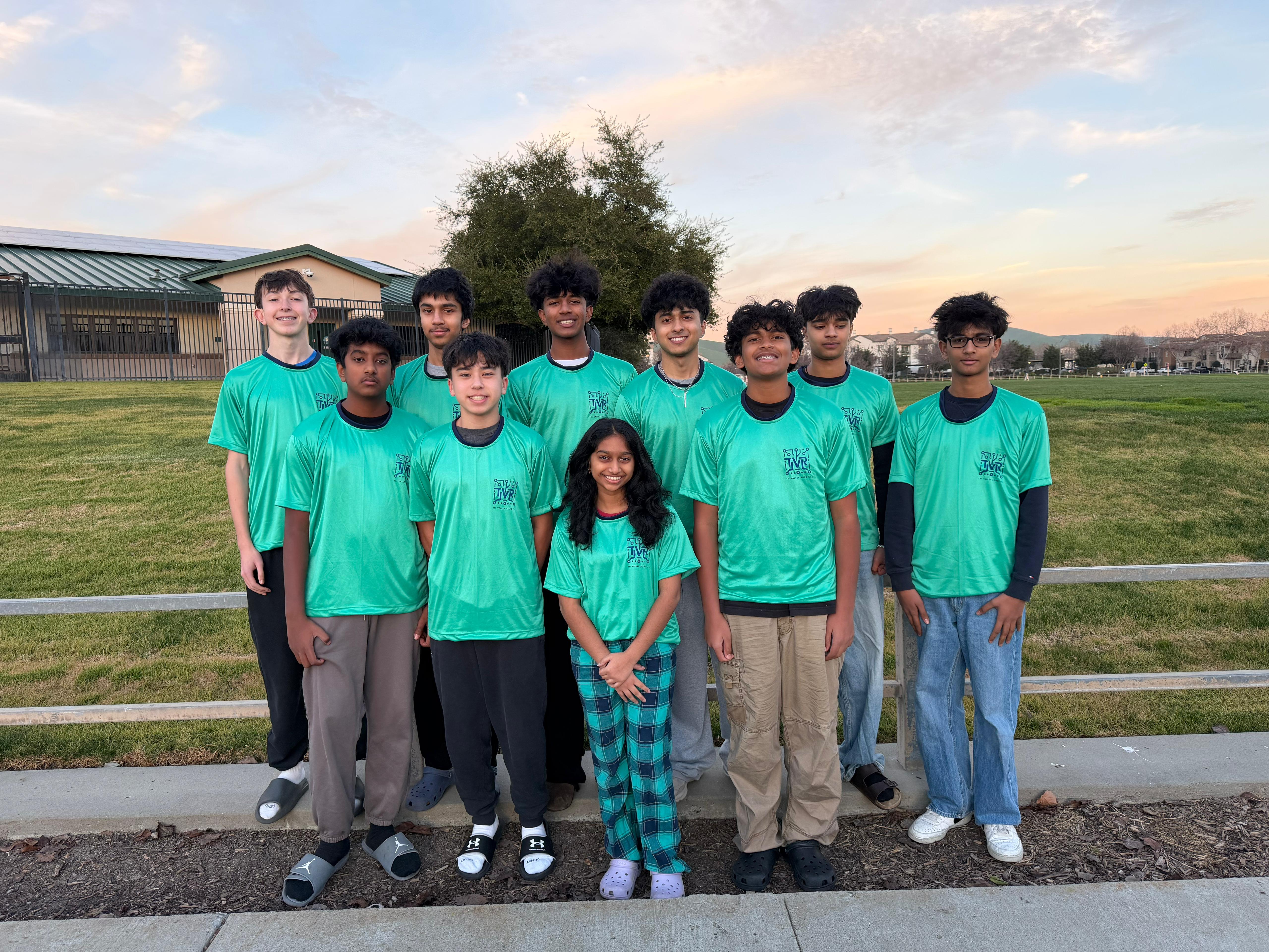 25 26 Team Pic — Build